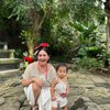 10 Potret Keseruan Liburan Keluarga Caca Tengker Liburan ke Bali, Kelurga Kecil Harmonis
