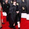 Potret Billie Eilish di Grammy 2022, Serba Hitam Beri Kesan Misterius