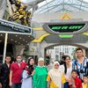 7 Potret Titi Kamal dan Keluarga Besar Liburan ke Universal Studio, Seru Banget!