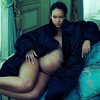 11 Potret Maternity Shoot Rihanna, Pamer Baby Bump Pakai Pakaian Ketat Serba Terbuka 