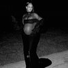 11 Potret Maternity Shoot Rihanna, Pamer Baby Bump Pakai Pakaian Ketat Serba Terbuka 