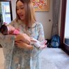 11 Potret Lucinta Luna Momong Ameena Sampai Nyanyikan Lagu Timang-timang, Netizen: Untung Gak Sawan