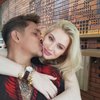 10 Potret Kemesraan Pasangan Viral Robby dan Nastasya Shine, Heboh Karena Tingkah Uniknya di Media Sosial