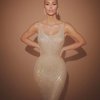 Potret kim Kardashian Curi Perhatian di Met Gala 2022, Kenakan Gaun Ikonik Marilyn Monroe