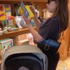 Ini Potret Nikita Willy Ajak Baby Izz ke Toko Buku Tanpa Babysitter, Banjir Pujian Netizen