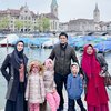 Ajak Keluarga, Ini Foto Oki Setiana Dewi Liburan ke Swiss Bersama Ibu dan Anak-Anaknya