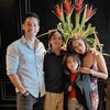 Foto Harmonis Keluarga Nana Mirdad dan Andrew White yang Sudah 12 Tahun Tinggal di Bali