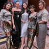 Potret Bridesmaid di Pernikahan Masayu Clara dan Qausar Harta, Dinda Azani Cantik Banget!