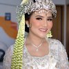 Pakai Adat Sunda, Ini Pesona Masayu Clara Saat Akad Nikah