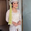 Pakai Adat Sunda, Ini Pesona Masayu Clara Saat Akad Nikah