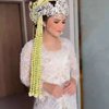 Pakai Adat Sunda, Ini Pesona Masayu Clara Saat Akad Nikah