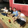 Potret Liburan Keliling Indonesia Jerome Polin dan Waseda Boys, Rampungkan Kedatangan di Indonesia