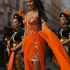 Potret Anggun Nyinden di Paris, Parade Musik dan Tarian Jawa Curi Perhatian Para Bule