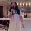 Calon Diva Masa Depan, Ini Potret Persiapan Arsy Hermansyah Sebelum Ikuti Kompetisi Nyanyi di Amerika
