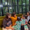 Potret Sarwendah Main ke Rumah Jessica Iskandar, Gaya Thania dan Thalia Onsu Saat Gendong Baby Don Curi Perhatian