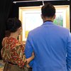 Gandeng Lelaki Gagah, Berikut Ini 6 Potret Yuni Shara Hadiri Pameran Lukisan SBY
