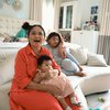 Diajak Ngaji Bareng, Ini Momen Baby Ameena Main ke Rumah Krisdayanti Saat Ditinggal Atta-Aurel