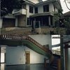 9 Potret Rumah Mewah Selebriti yang Terbengkalai, Ada Dapur Ahmad Dhani yang Horor Banget!