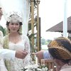 Menikah dengan Sahabat! Intip 10 Potret Pernikahan Adinda Azani dan Armand Zachary