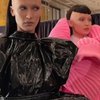 Potret Gigi dan Bella Hadid Tampil Nyeleneh di Marc Jacobs Fashion Show, Rambut Mulet dan Botak di Sisi Samping