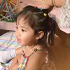 10 Rekomendasi Gaya Rambut Anak Ala Chava Putri Rachel Vennya, Gemas dengan Karet dan Jepit Warna-Warni
