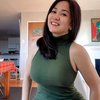10 Potret Tante Ernie Pakai Baju Super Ketat, Netizen Langsung Kagum Sama Bentuk Badannya