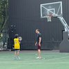 Tampil Sporty, Ini Potret Kece Bunga Citra Lestari Saat Temani Noah Sinclair Latihan Basket