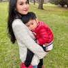 Potret Sandra Dewi Momong Anak Saat Liburan di Australia, Gendong Mikhael Panen Pujian Setinggi Langit