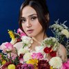 10 Pemotretan Terbaru Syifa Hadju Bertabur Bunga, Kecantikanya Sukses Bikin Netizen Meleleh
