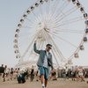7 Potret Vidi Aldiano Pakai Kacamata Hitam di Event Musik, Tambil Trendi dan Glamour Nonton Coachella