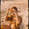 11 Potret Widi Mulia Pamer Baby Bump Pakai Swimsuit Two Piece, Enjoy Hamil di Usia 43 Tahun