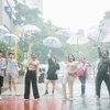 10 Potret Seru Liburan Lydia Kandou di Korea, Energik Main Hujan-Hujanan Bak ABG Kekinian