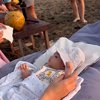 Duo Emak-Emak Super Cetar, Ini Potret Jennifer Bachdim dan Jessica Iskandar Nikmati Sunset di Pantai