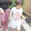 Dikenal Tajir Melintir, Ini Potret Jessica Iskandar yang Gak Sungkan Ajak El Barack Beli Jajanan Anak SD