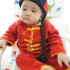 10 Potret Rayyanza Berubah Jadi Kokoh Cipung, Pakai Baju Serba Merah Khas Film Tiongkok