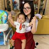 10 Potret Bayi Selebriti Pakai Seragam Sekolah, Wajah Guzelim dan Rayyanza Gemes Banget!
