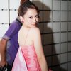 10 Potret Adhisty Zara di Premier Film 12 Cerita Glen Anggara, Tunjukkan Tato dalam Balutan Gaun Pink