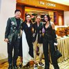 8 Potret Shenina Cinnamon di Gala Premiere Film Mencuri Raden Saleh, Tampil dengan Outfit Terbuka dan Serba Hitam