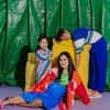 10 Potret Keseruan Maternity Shoot Gya Sadiqah Bareng Suami dan Anak, Full Colour dan Ceria Banget!