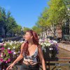 Nikmati Kota Amsterdam, Ini Deretan Potret Cassandra Lee Jalan-Jalan dan Tampil PD dengan Baju Terbuka