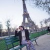 Hobi Pelesiran, Ini 8 Potret Ririe Fairus di Tempat-tempat Ikonik Dunia Mulai Menara Eiffel sampai Kabah