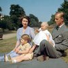 Sosok Wanita yang Sayang Keluarga, Ini Deretan Potret Masa Muda Ratu Elizabeth II Semasa Hidupnya