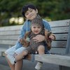 Deretan Potret Kebersamaan Rafathar dan Rayyanza di Bangku Taman New York, Kakak Adik yang Saling Menyayangi