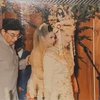 25 Tahun Berumah Tangga, Ini 9 Potret Lawas Pernikahan Najwa Shihab dan Suami