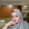 10 Potret Hana Hanifah yang Biasa Tampil Terbuka Kini Berhijab, Netizen: Semoga Beneran dapat Hidayah