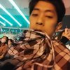 Viral Potret Cowok Indonesia Nonton Konser BLACKPINK Pakai Sarung, Bikin Ngakak Berasa Lagi Nge-ronda!