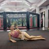 8 Potret Siva Aprilia Olahraga di Gym, Tampil Sporty dengan Outfit Serba Ketat