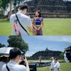 Cantik Banget, Ini Deretan Potret Shenina Cinnamon Tampil dengan Kain Tenun di Candi Borobudur