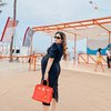 Deretan Potret Cantik Tasya Farasya di Pinggir Pantai, Pamer Baby Bump Sambil Main Layang-Layang