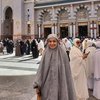 Najwa Shihab Bagikan Momen Umrah bareng Keluarga, Penampilan Berhijabnya Tuai Pujian Netizen